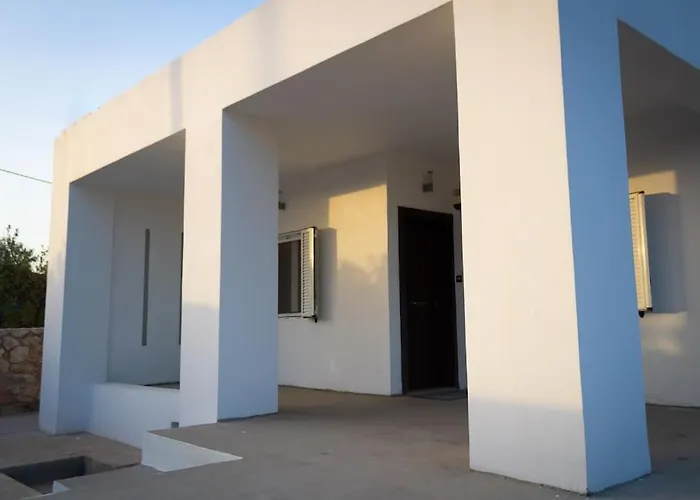 Ariadnis Spacious 3Bd Home, 10 Mins To Airport, Port, Beach