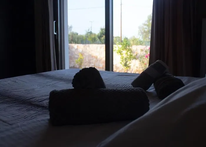 Ariadnis Spacious 3Bd Home, 10 Mins To Airport, Port, Beach