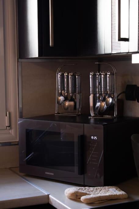 Ariadnis Spacious 3bd Home, 10 Mins To Airport, Port, Hébergement de vacances