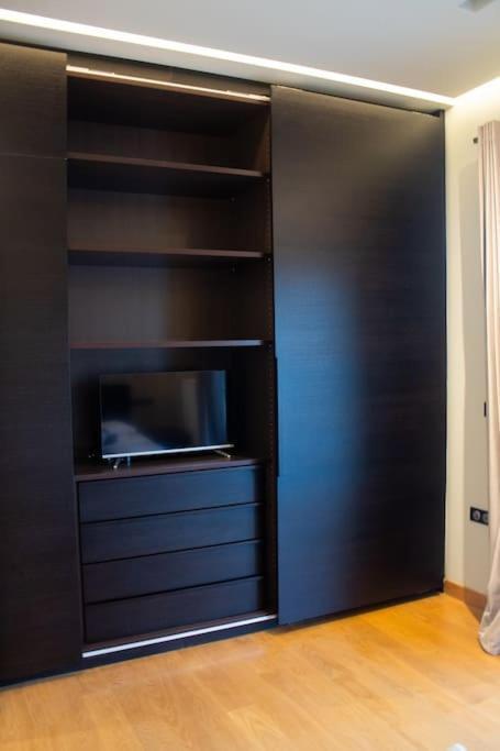 Ariadnis Spacious 3bd Home, 10 Mins To Airport, Port, Artemi