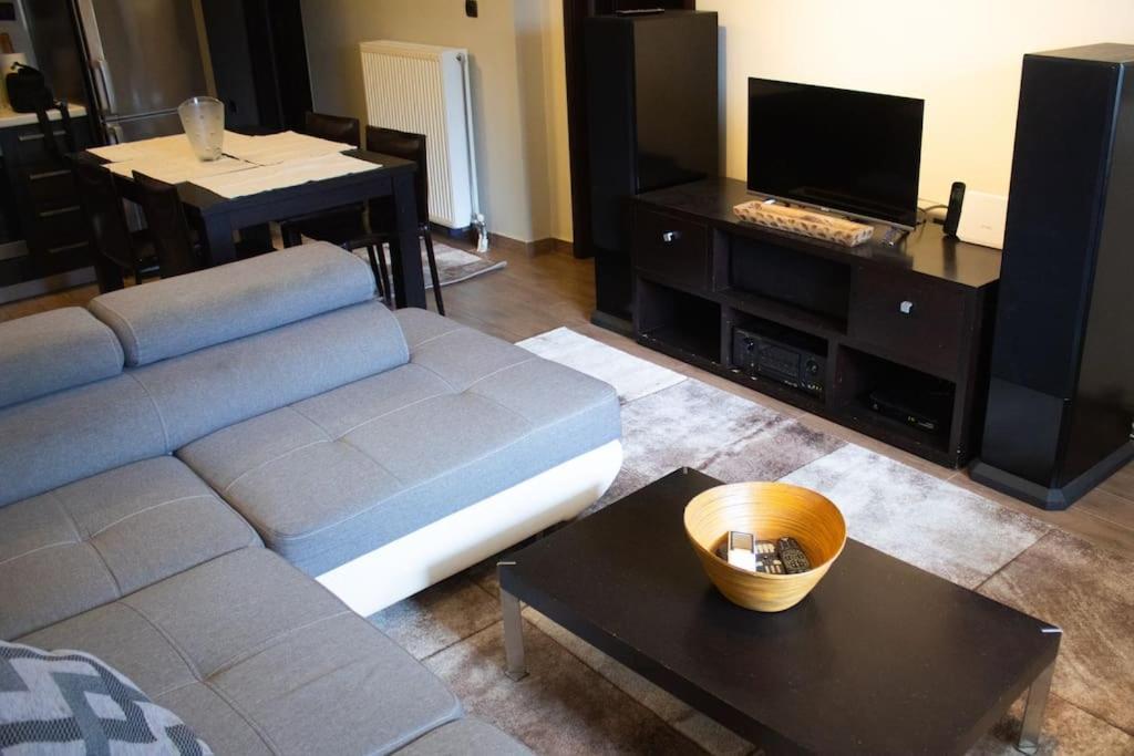 Hébergement de vacances Ariadnis Spacious 3bd Home, 10 Mins To Airport, Port, Artemi