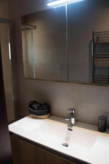 Ariadnis Spacious 3bd Home, 10 Mins To Airport, Port, * Artemi