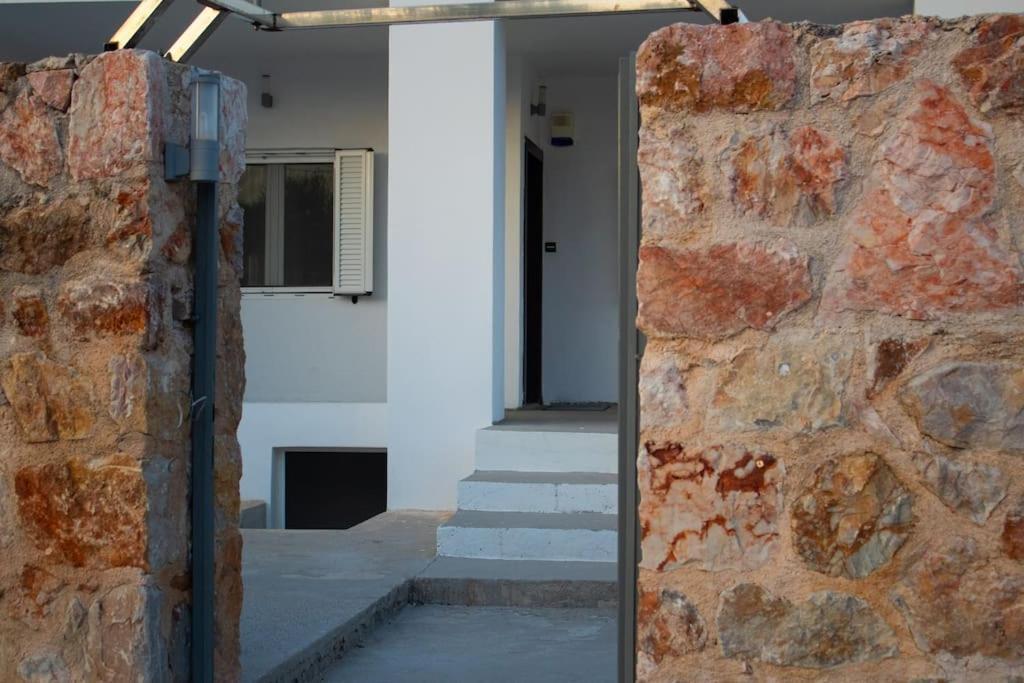 Tatil Evi Ariadnis Spacious 3bd Home, 10 Mins To Airport, Port,